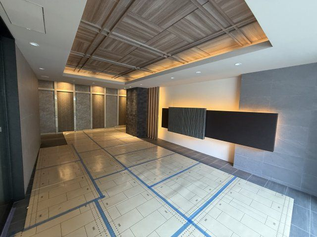 Louis Residence 弁天町のロビー