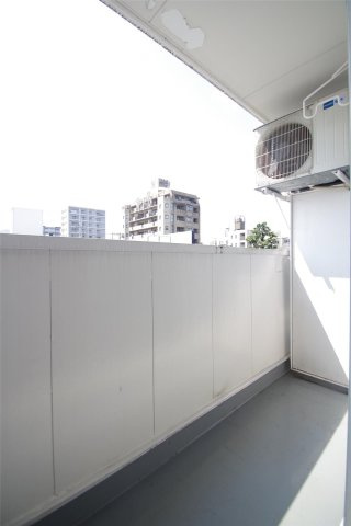 アストリー京町台のバルコニー