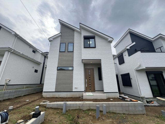 ⌂全10棟の分譲住宅⌂土地は全て50坪超で広々カースペースとお庭付き◎なんてＧＯＯＤな【都筑区東山田4丁目新築戸建】