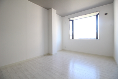【寝室】 | コーポみあき | 落ち着いて過ごせるお部屋なので、寝室にいかがでしょうか