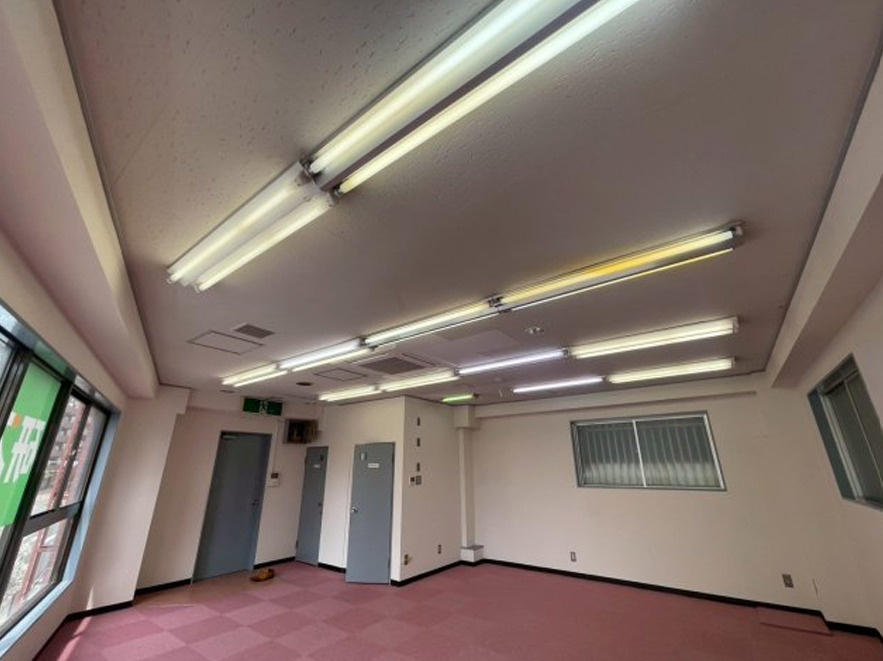 神戸市灘区永手町３丁目の店舗事務所の内装
