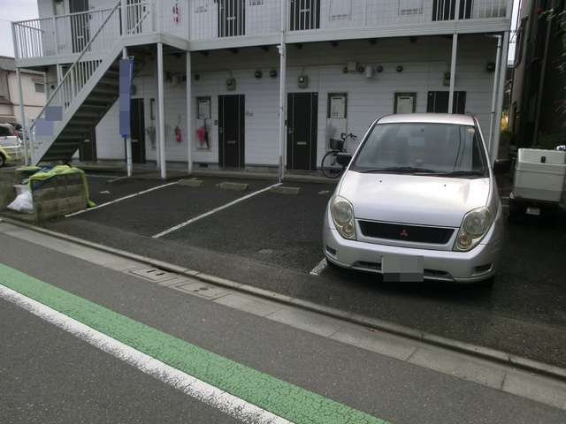 サンテラス奥戸の駐車場|敷地内駐車場完備。（要確認）