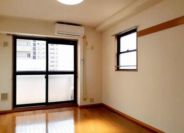 エテルノ・リヴィエールの居間・リビング