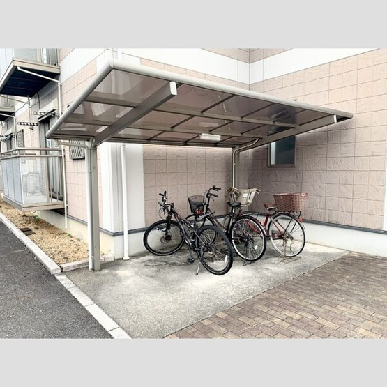 【その他共用部分】 | ディーフレア目川 | 駐輪場を備えています