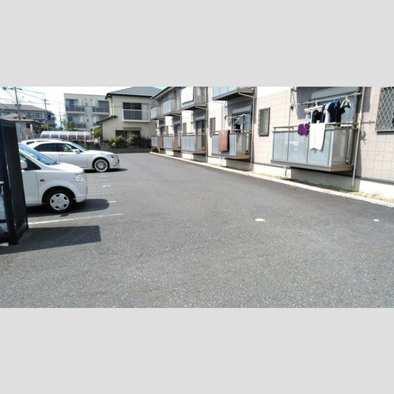 【駐車場】 | ディーフレア目川 | 駐車場の様子です