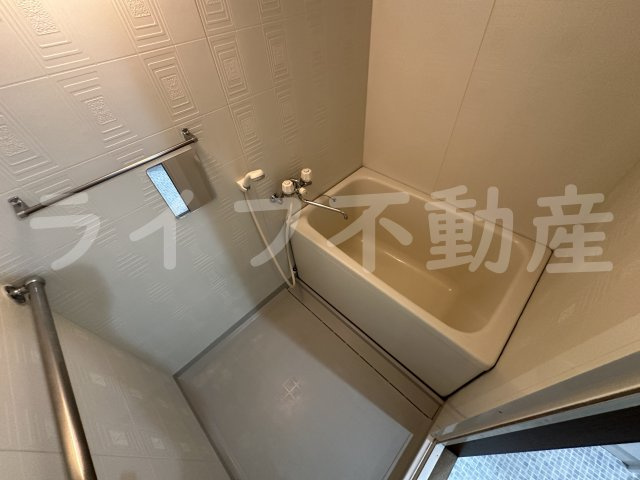 シャトー寿楽の浴室|ゆったり過ごせるお風呂です
