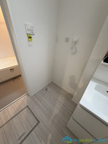 伊勢原市田中2期　新築戸建　全2棟1号棟のランドリースペース