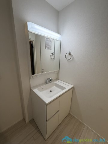 伊勢原市田中2期　新築戸建　全2棟1号棟の独立洗面台