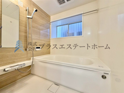 【浴室】 | 長田区片山町1丁目戸建 | 浴室乾燥機付きユニットバスで雨の日のお洗濯にも大活躍♪
