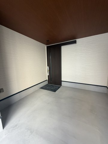 今津久寿川町新築戸建の玄関