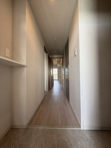 スプランディッド難波VII(セブン)の玄関