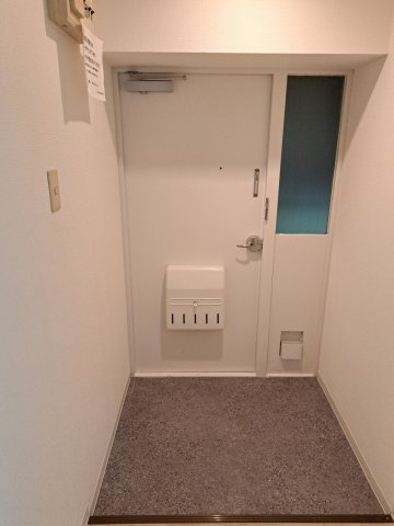 新潟昭和ビル（駅南）の玄関
