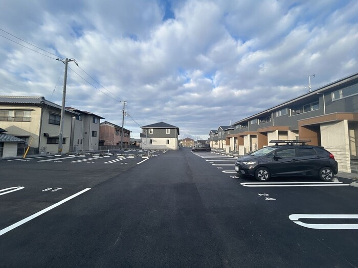 エトワール　A棟の駐車場