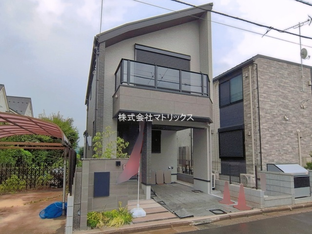 練馬区関町南1丁目　吹抜け×高窓　快適家族空間　デザイン邸宅