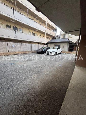 ベルトピア門口の駐車場