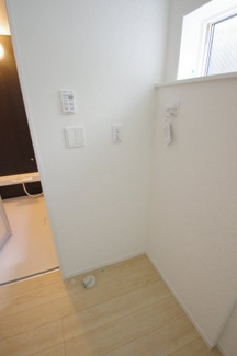 【ランドリースペース】 | 【仲介手数料無料！！】府中市小柳町5丁目　新築戸建て（全2棟）2号棟　4630万円