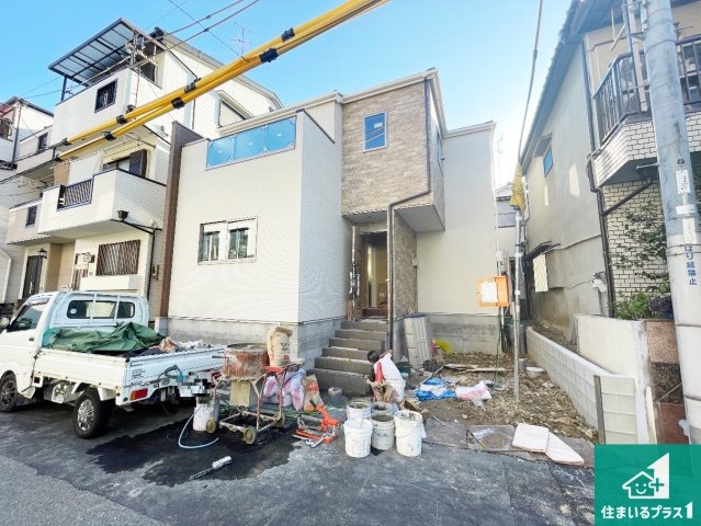 豊中市夕日丘　第1期　新築一戸建ての外観|現在の進捗状況です！順調に作業進行中、完成が待ち遠しいです！詳細の間取り等、お気軽にお問い合わせください！