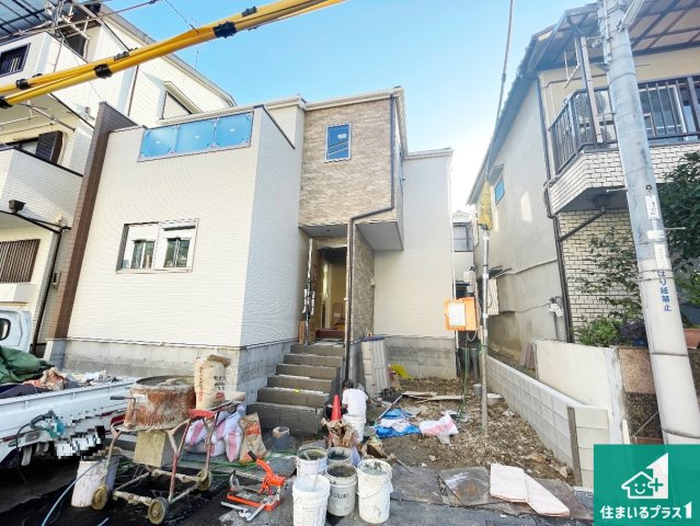 豊中市夕日丘　第1期　新築一戸建ての外観|現在建築中！落ち着いた街並みで新生活を始めることが出来そう！周辺の物件も併せてご紹介させて頂きます！