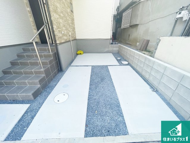 ■豊中市夕日丘　第1期　新築一戸建ての駐車場|駐車スペース！散水栓があるので、こまめに愛車を洗えます！