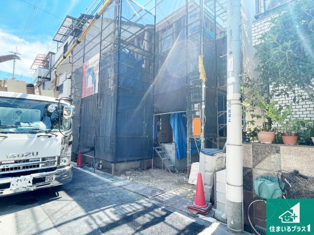 豊中市夕日丘　第1期　新築一戸建ての外観|周辺は落ち着いた街並みの住宅地！子育てがしやすい住環境です！まだ未完成ですが、現地でしかわからない事もございます。是非一度ご覧ください。