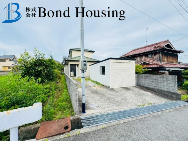 倉庫付き物件　魚住町金ケ崎　築28年