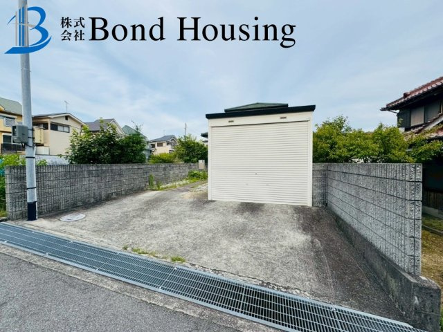 倉庫付き物件　魚住町金ケ崎　築28年