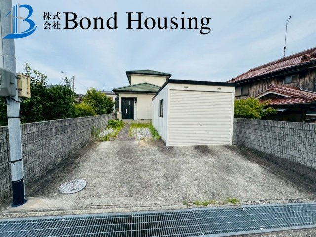 倉庫付き物件　魚住町金ケ崎　築28年
