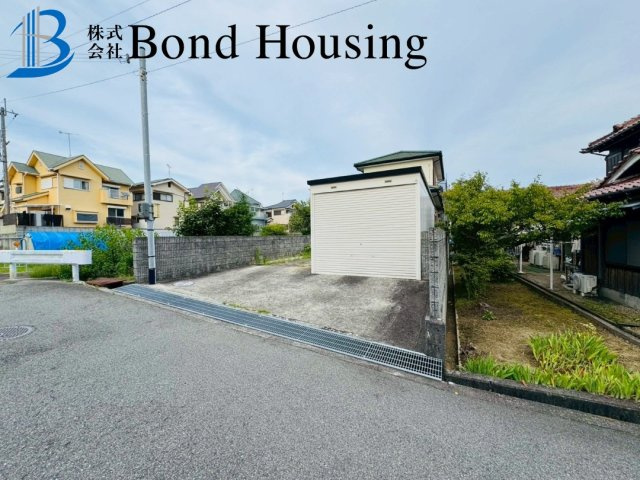 倉庫付き物件　魚住町金ケ崎　築28年