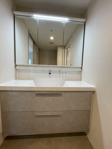 フォルム芦屋岩園の独立洗面台