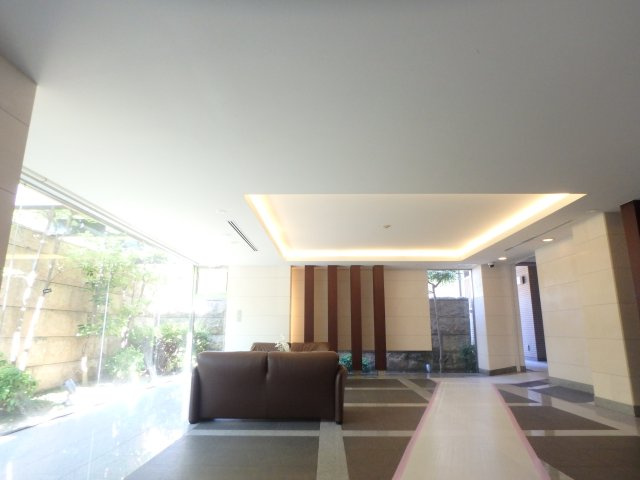 フォルム芦屋岩園のロビー