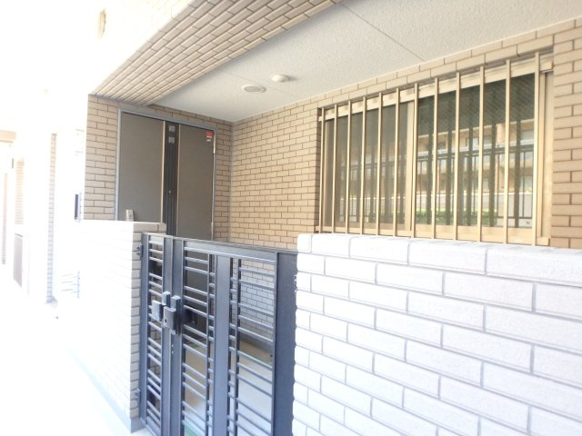 フォルム芦屋岩園のその他|住戸専用ポーチ