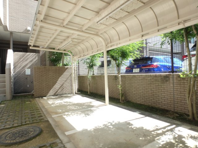 フォルム芦屋岩園のその他|バイク置場