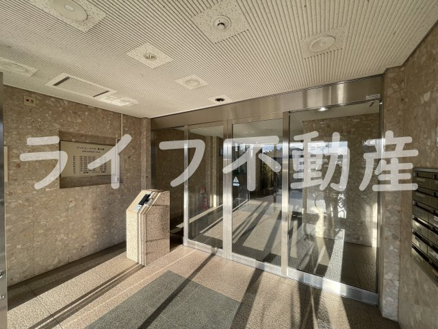 アンドユーイワキ・東大阪のエントランス|清潔なエントランスです