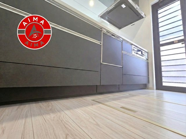 糟屋郡篠栗町和田4丁目第3-1棟（1号棟）の内観：施工例|キッチン。グリル・食器洗い乾燥機・浄水器も完備。