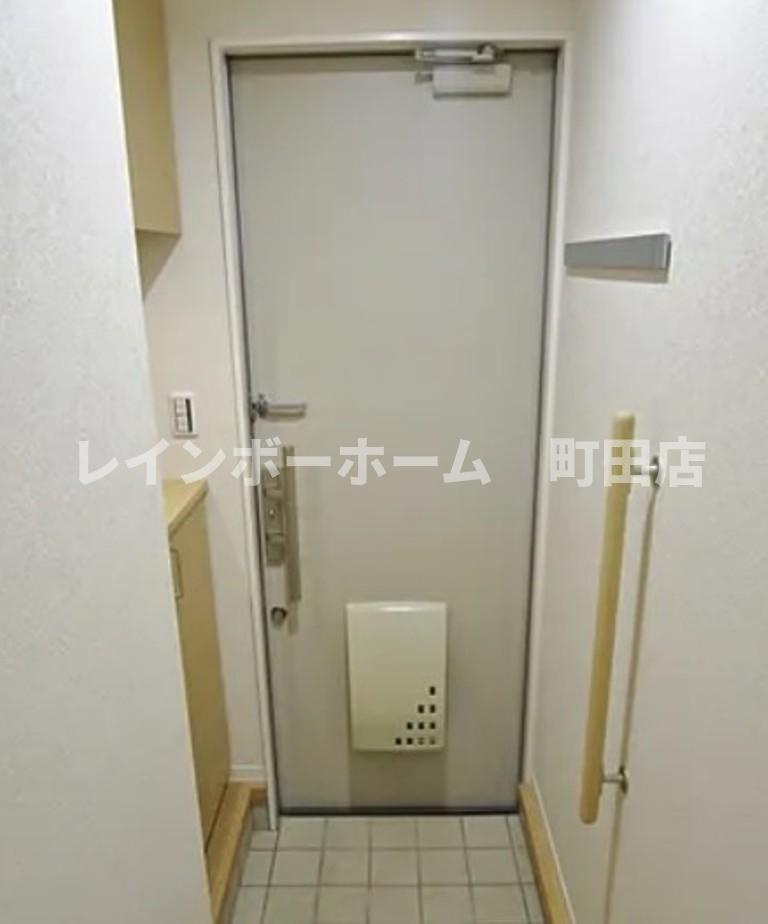 カーサ　それいゆＢ棟※初期費用分割後払いサービス利用可能物件の玄関