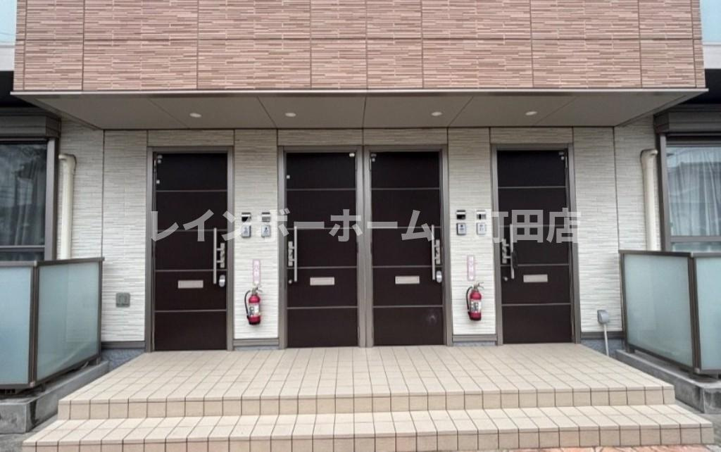 カーサ　それいゆＢ棟※初期費用分割後払いサービス利用可能物件のエントランス
