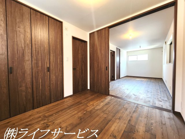 【洋室】 | 西三国４丁目中古戸建 | ２階洋室4.5帖/クローゼット有