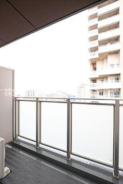 グロリアコート市川のバルコニー