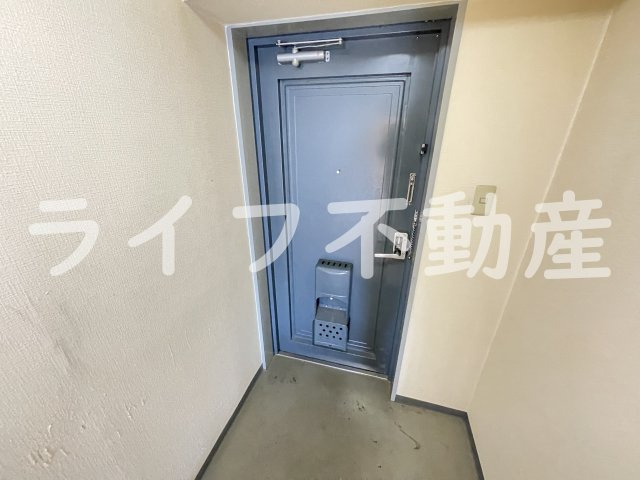 サンメゾンの玄関|収納もある玄関です