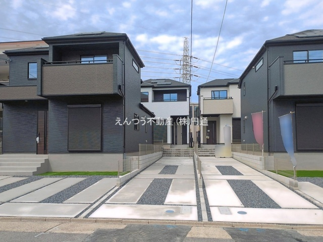 グラファーレ一色新町3期の前面道路含む現地写真
