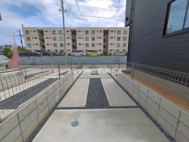 グラファーレ一色新町3期の駐車場