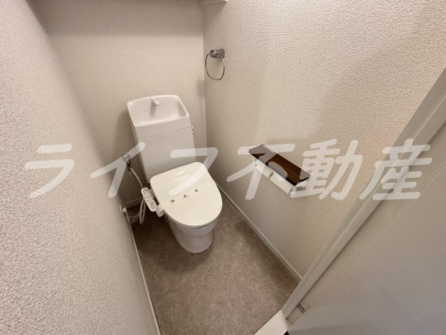 パークモダン高井田のトイレ|落ち着いた色調のトイレです