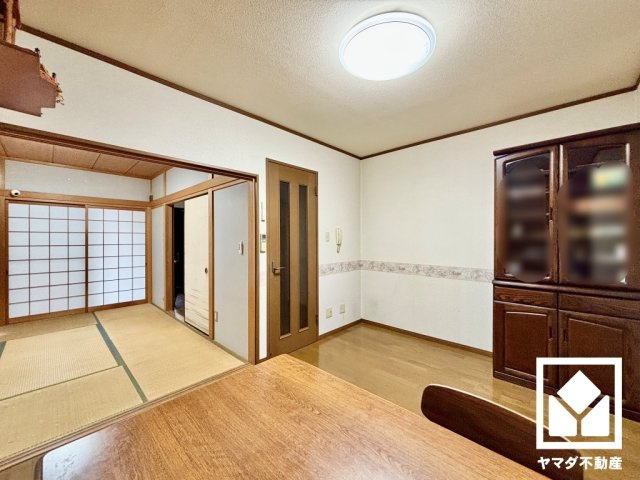 宇治市小倉町西浦の居間・リビング