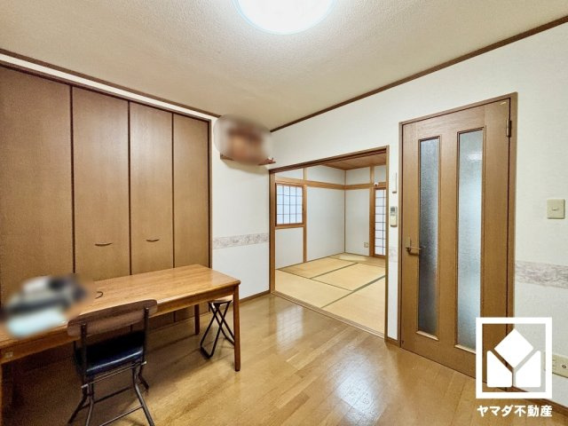 宇治市小倉町西浦の居間・リビング
