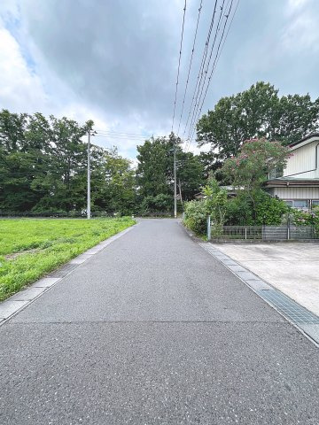 【建築条件なし売地】　郡山市大槻町22期　柴宮小・第一中の前面道路含む現地写真