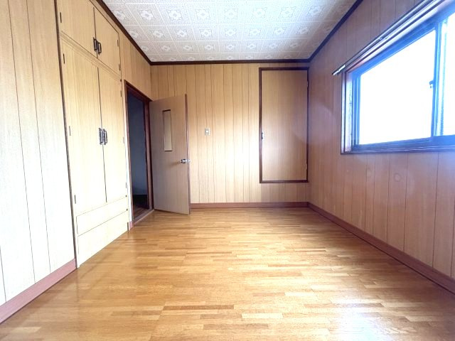 藤沢台6丁目二戸一の洋室