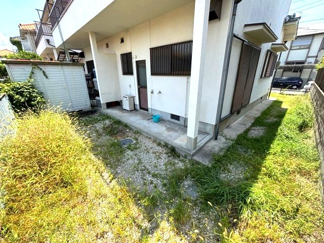 藤沢台6丁目二戸一の庭