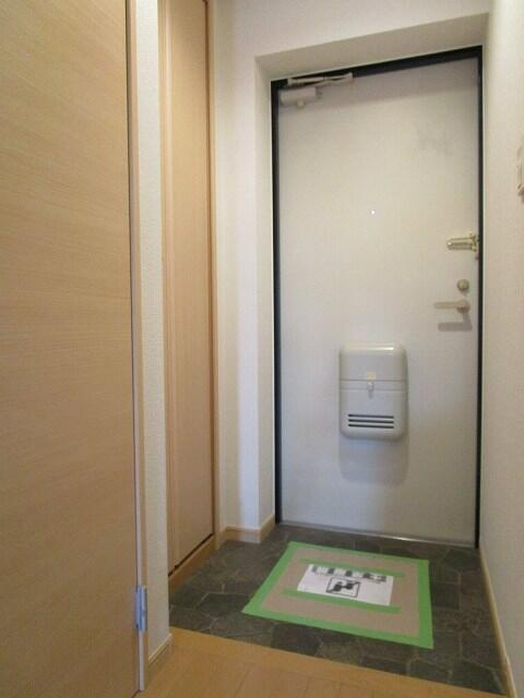 サンリットガーデンの玄関