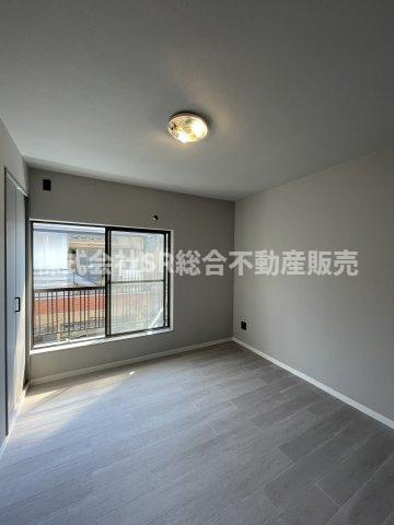 森河内東1丁目中古テラスハウスの子供部屋|3F　7.0帖。子ども部屋など、幅広い用途に対応できるゆとりある空間です！