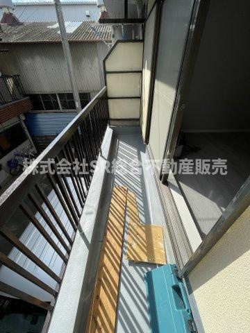 森河内東1丁目中古テラスハウスのバルコニー|2面バルコニーなので洗濯物がたくさん干せます！